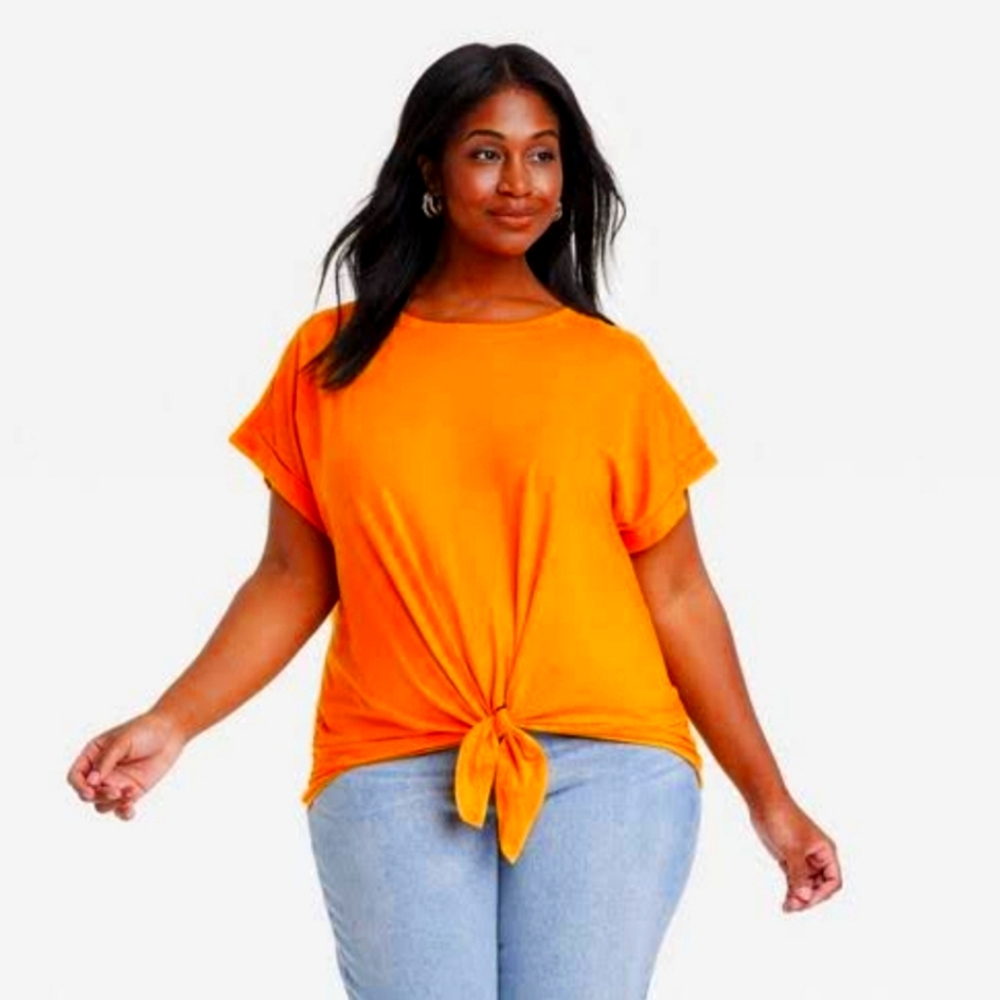 Front knotted T'shirt top